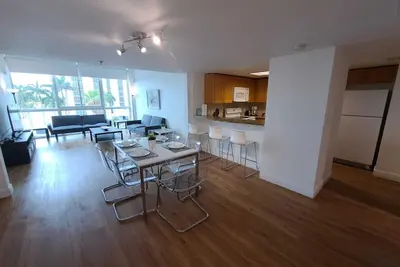 Image de Beachfront 3 bedroom Condo-Hotel bayview & parking