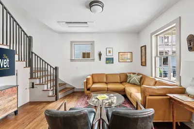 Image de Duncan Supper Suites | Revival St Collection