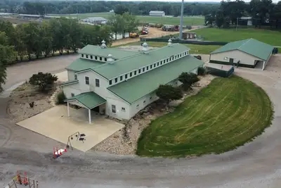 Image de Exclusive 10, 000sqft Lodge On Private Resort