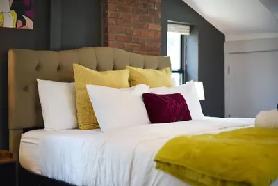 Image de Pop Art Inspired Home in Lawrenceville