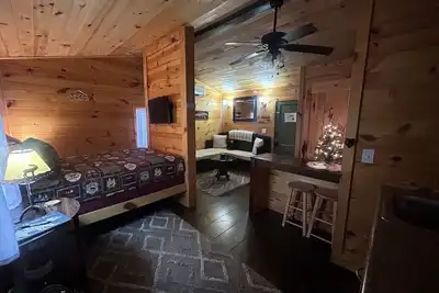 Image de Cozy studio for two nestled on Lake Douglas near Gatlinburg and Pigeon Forge!
