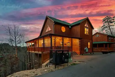 Image de New! Pet Friendly, Private Pool, Media Room, Golf!