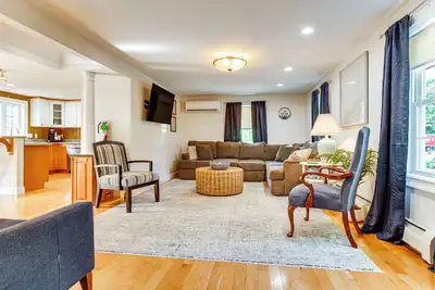 Image de Downtown Ogunquit Home: 1 Mi to Beach!