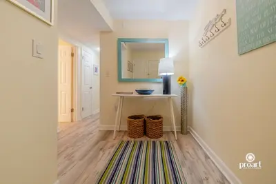 Image de Hello Sunshine, 60 yards from the beach