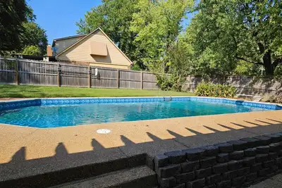 Image de Luxury 5-Bedroom Retreat with Private Pool - Upscale Getaway with King Beds.