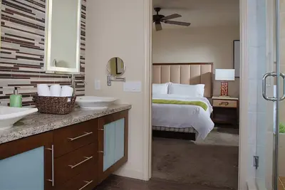 One bedroom villa with full kitchen sleeps four.