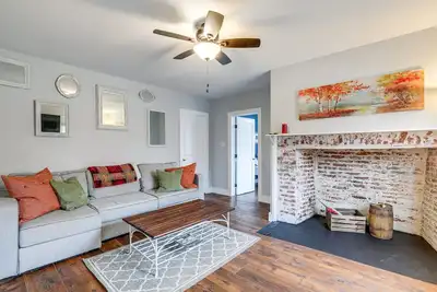 Image de In-Town & Walkable: Historic Yardley Retreat!