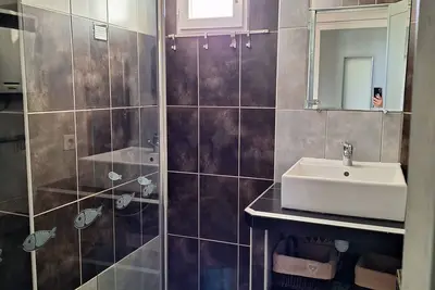 Image de P2 à 300m de la plage au boucanet, rive droite