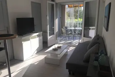 Image de T2 Cabine A 50 metres de la plage Miramar appartement climatise