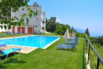 Image de Studios avec vue sur la mer et piscine - Pelekas Beach Corfu