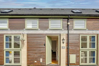 Image de Orchard Cottage: Lake Access & Facilities On-site