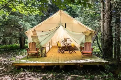 Image de Adk Getaway, As Seen in Travel+Leisure, Glampful