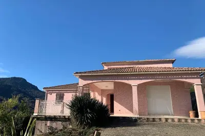Maison Avec Grande Terrasse, Vue Magnifique Mer, Montagne, Chambre Parentale.