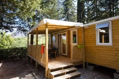 Image de Camping 4 étoiles - Piscine  - eebbbh