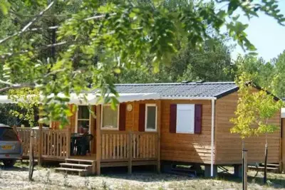 Image de Camping 4 étoiles - Piscine - eebe0i