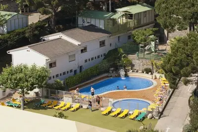 Image de Camping 3 étoiles - Piscine  - eecbbd