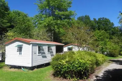 Image de Camping 3 étoiles - Piscine  - eecbge