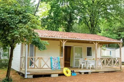 Image de Chalet 4 étoiles - Piscine - eeccei