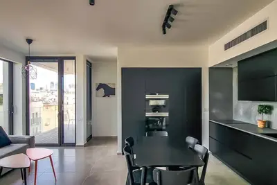 Geula Solaire in Tel Aviv-Yafo