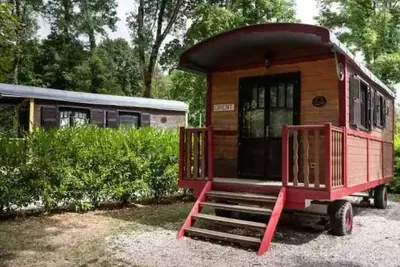 Image de Camping 2 étoiles - Piscine  - eecebc