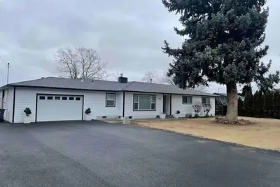 Image de The Wolf House: Entire house near Jacksonville\n