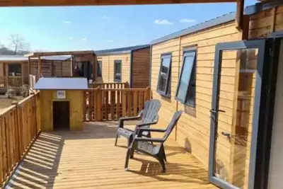 Image de Camping 4 étoiles - Piscine - eed0eh