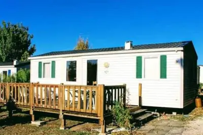 Image de Camping 3 étoiles - Piscine - eeefae