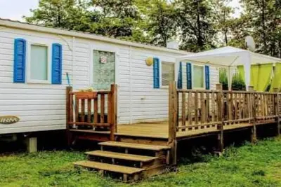 Image de Camping 3 étoiles - Piscine - eeefag