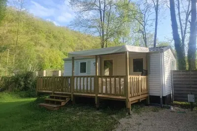 Image de Camping 3 étoiles - Piscine - eeeghf