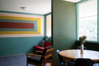 New to Vrbo: Sun-filled Apt | 2 mins to Legacy Park!