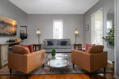 Image de Elegant House 2 min from Bsu/Hospital/Downtown