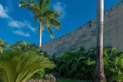 Image de Amazing Apt for 10, big beach, private pool jacuzzi & Bbq, fully equipped