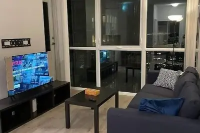 Image de Brand new 2 bedrooms 2 baths square one area 🏡\n