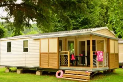 Image de Camping 4 étoiles - Parc aquatique - eeicce