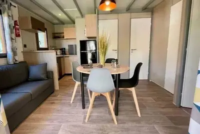 Image de Chalet 4 étoiles - Piscine - eehedb