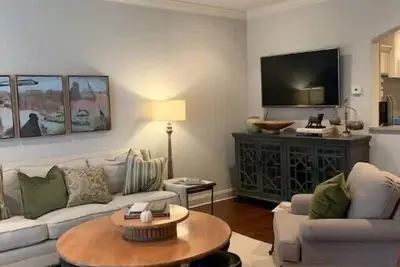 Image de Perfect Game Weekend Condo. Convenient to Ole Miss Campus and Oxford Square.