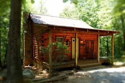 Image de Cabin #7 - Snuggle Den | 0 Bed, 1 Bath