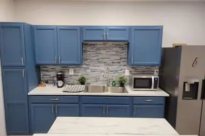 Image de Newly Renovated Modern 2bd/2 FullBath aprt 3Beds/Futon