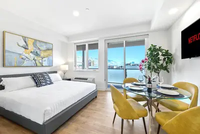 Image de Divine King Suite | Heart of Downtown | Patio View