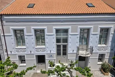 Image de Neo-Classic Whole Property
