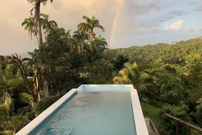 Image de Breathtaking boho chic rainforest retreat perfect couples hideaway