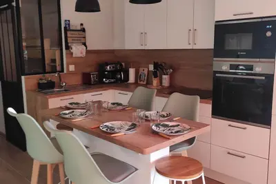 Image de studio en rez-de-jardin Port-Camargue proximité plage et commerce