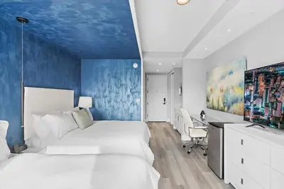 near Stadium Studio 2f Br | Keyless Entry