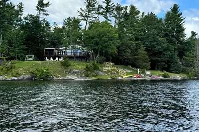 Image de Serene Stoney Lake Sunlit Point