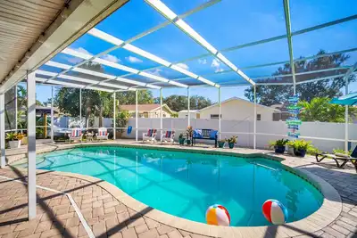 Image de Stunning Gem! 5⭐Location+Htd Pool+Peloton+FirePit