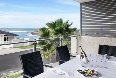 Image de White Sails 1 | Overlooking Convent Beach