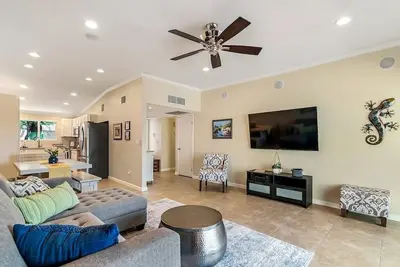 Image de Relaxing Townhome in Quiet Foothills Area w/ Pool