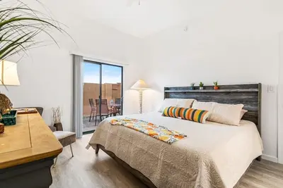 Image de Se Tucson Work Oasis | Near Afb & Saguaro Park