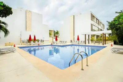 Sunny Condo 2-Story, 2-Bedroom, Private Jacuzzi