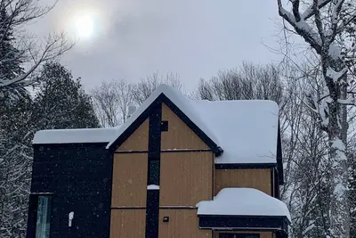 Image de Perfect place to relax with forest and lake